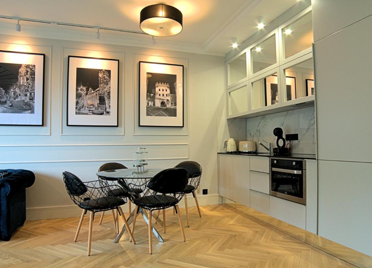 Blue Velvet Premium Apartments III Torun Bagian luar foto