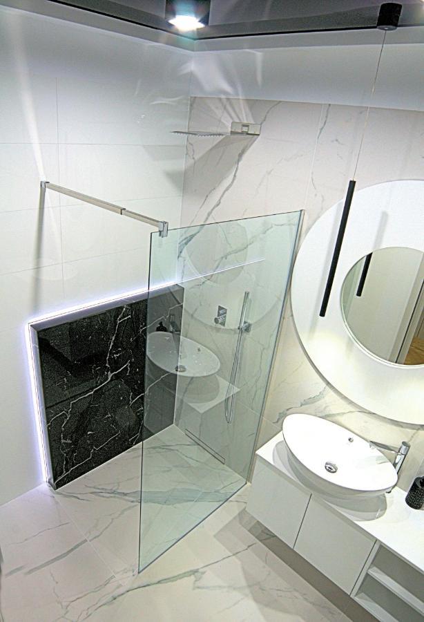 Blue Velvet Premium Apartments III Torun Bagian luar foto